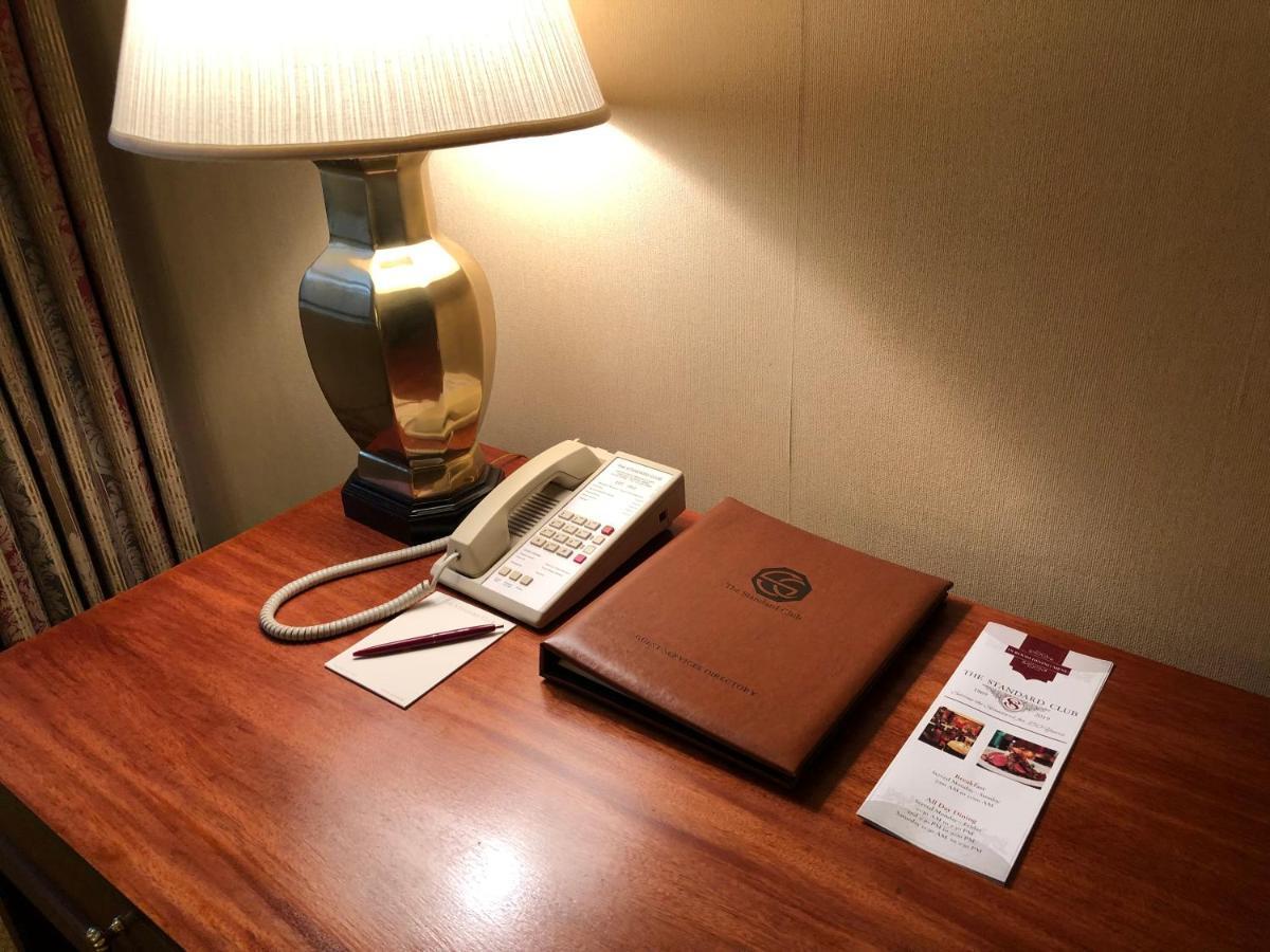The Inn At The Standard Club Chicago Bagian luar foto